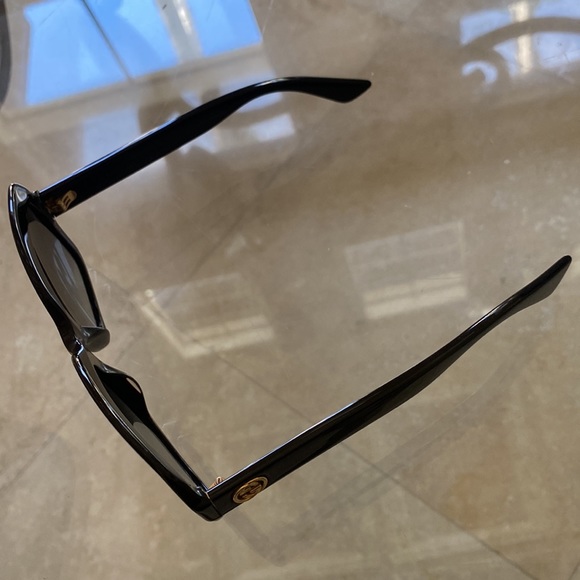 Gucci black oversized sunglasses main image 8